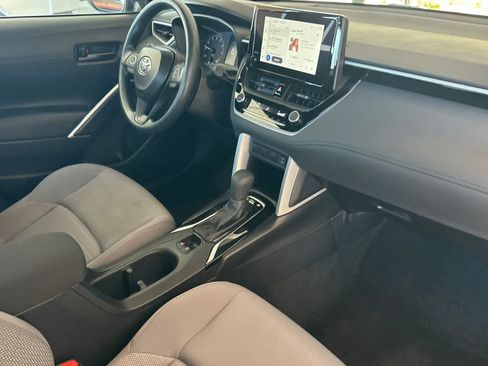 Used 2025 Toyota Corolla Cross AWD Hybrid image 17