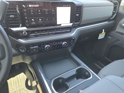 New 2026 GMC Sierra 2500 SLT image 33