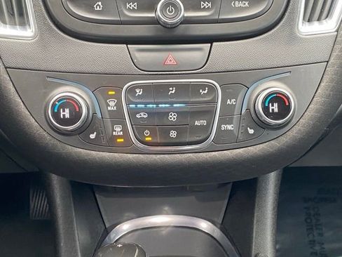 Used 2019 Chevrolet Malibu LT image 13