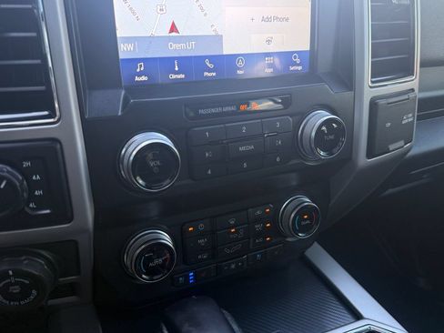 Used 2020 Ford F150 Lariat w/ Equipment Group 502A Luxury AWD/4WD image 25