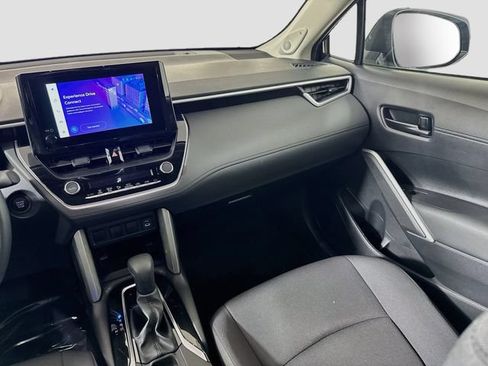 Used 2025 Toyota Corolla Cross LE w/ Moonroof Package AWD/4WD image 25