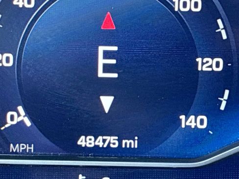 Certified 2022 Chevrolet Suburban RST image 12