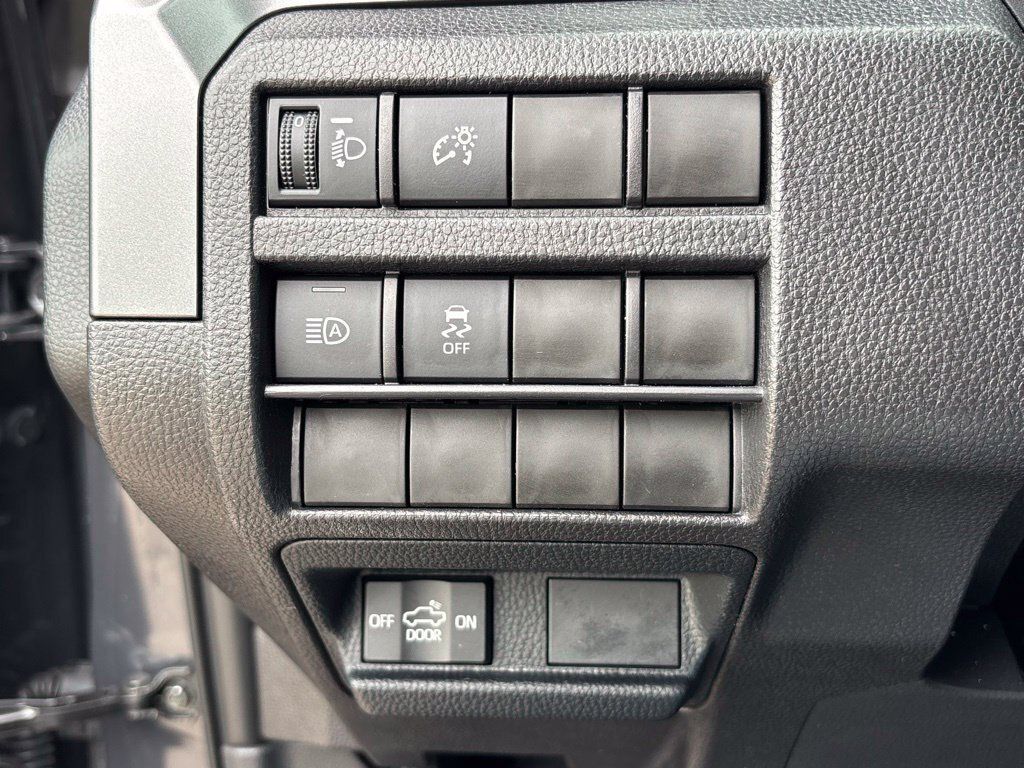 Used 2026 Toyota Tacoma SR5 AWD/4WD image 22