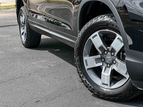 Certified 2024 Honda Ridgeline RTL image 3