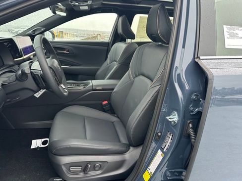 New 2026 Toyota Crown Signia Limited image 9