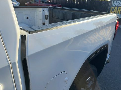 Used 2021 GMC Sierra 1500 SLE RWD image 30