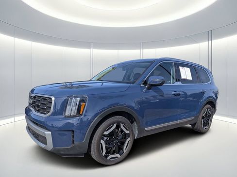 Used 2023 Kia Telluride S w/ S Sunroof Package FWD image 8