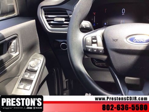 Used 2025 Ford Escape Active AWD/4WD image 16