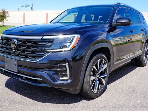 Used 2024 Volkswagen Atlas SEL Premium R-Line AWD/4WD image 8