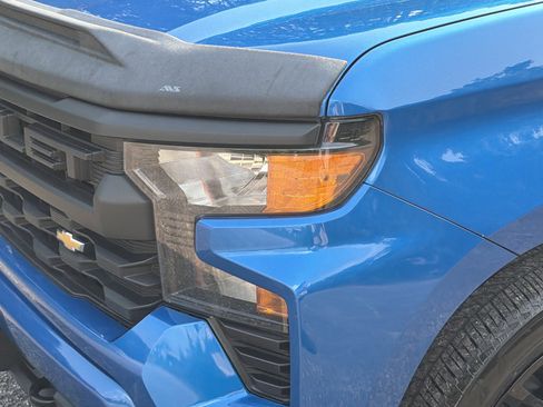 Used 2023 Chevrolet Silverado 1500 Custom RWD image 20