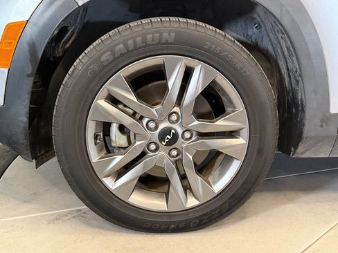 Used 2023 Kia Seltos LX AWD/4WD image 25