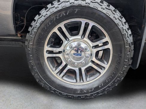 Used 2016 Ford F250 XLT w/ FX4 Off-Road Package AWD/4WD image 25