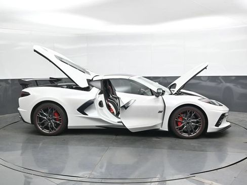 Used 2023 Chevrolet Corvette Stingray Premium Cpe w/ Z51 Performance Package RWD image 40