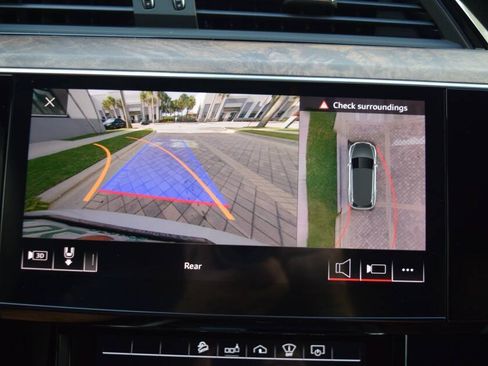 Used 2019 Audi e-tron Prestige w/ Prestige Package AWD/4WD image 59
