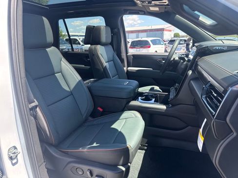 New 2026 GMC Yukon AT4 w/ AT4 Premium Plus Package AWD/4WD image 11