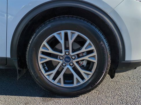 Certified 2021 Ford Escape SEL w/ Technology Package image 11