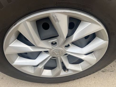 Used 2024 Honda CR-V LX image 12