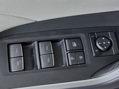 Used 2024 Toyota RAV4 XLE w/ Convenience Package FWD image 14