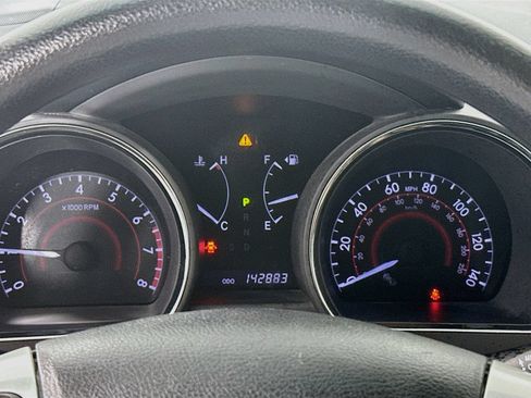 Used 2013 Toyota Highlander 4WD w/ Cold Weather Pkg image 12