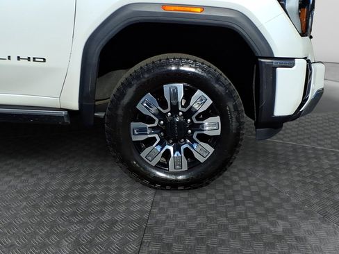 Used 2024 GMC Sierra 2500 Denali w/ Denali Reserve Package image 9
