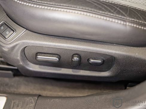 Used 2018 Ford Taurus SHO image 23