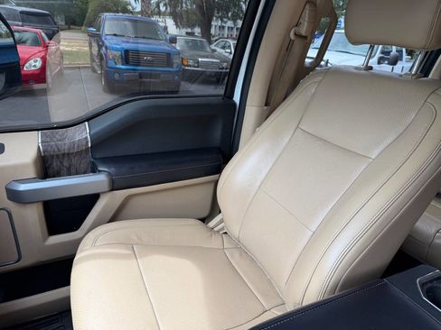 Used 2017 Ford F250 Lariat w/ Lariat Value Package image 6