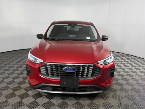 Used 2025 Ford Escape Active FWD image 11