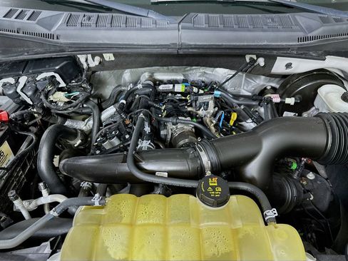 Used 2020 Ford F150 XL w/ Equipment Group 101A Mid RWD image 9