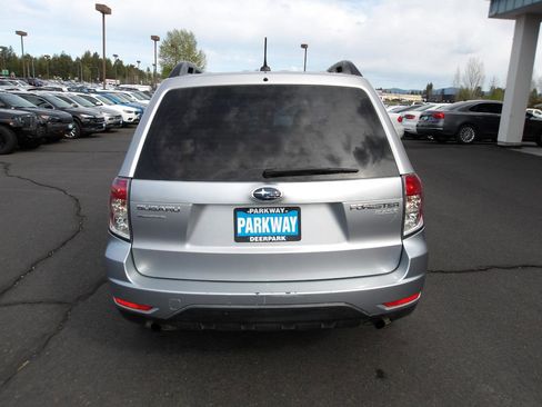 Used 2013 Subaru Forester 2.5X AWD/4WD image 4