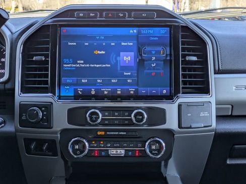 Used 2022 Ford F250 Lariat w/ Black Appearance Package image 19