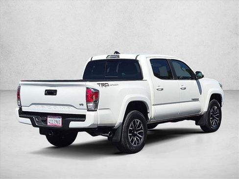 Used 2022 Toyota Tacoma TRD Sport RWD image 5