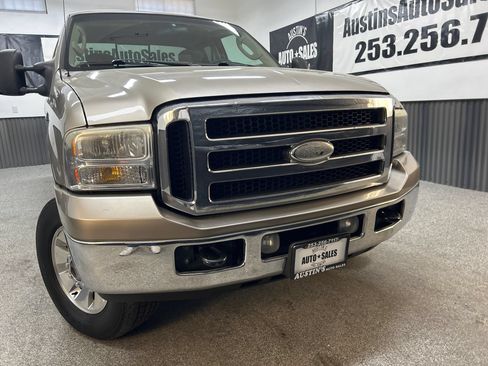 Used 2006 Ford F250 XLT AWD/4WD image 2