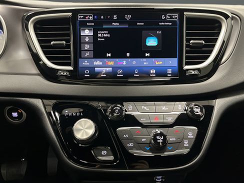 New 2026 Chrysler Voyager LX FWD image 12