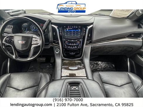 Used 2018 Cadillac Escalade Platinum image 11