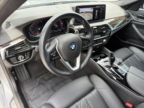 Used 2023 BMW 540i w/ Convenience Package RWD image 21