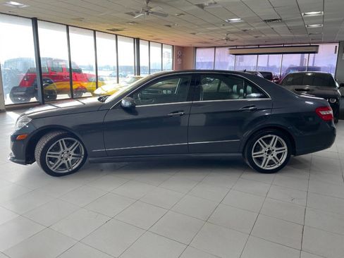 Used 2010 Mercedes-Benz E 350 E 350 Luxury 4MATIC AWD 4dr Se image 4