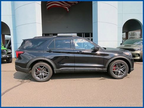 Used 2025 Ford Explorer ST-Line w/ ST-Line Street Pack AWD/4WD image 1