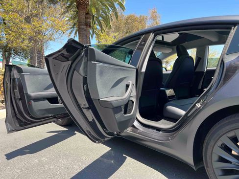 Used 2024 Tesla Model 3 Long Range RWD image 15