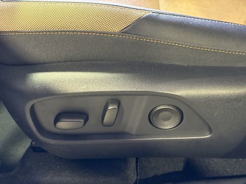 Used 2025 Chevrolet Equinox ACTIV w/ Safety and Technology Package AWD/4WD image 19