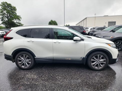 Used 2020 Honda CR-V Touring image 4