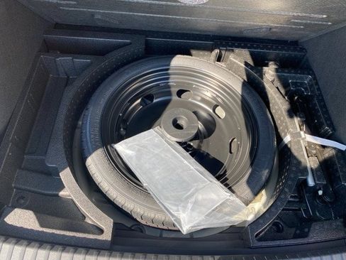 New 2025 Volkswagen Taos SE image 67