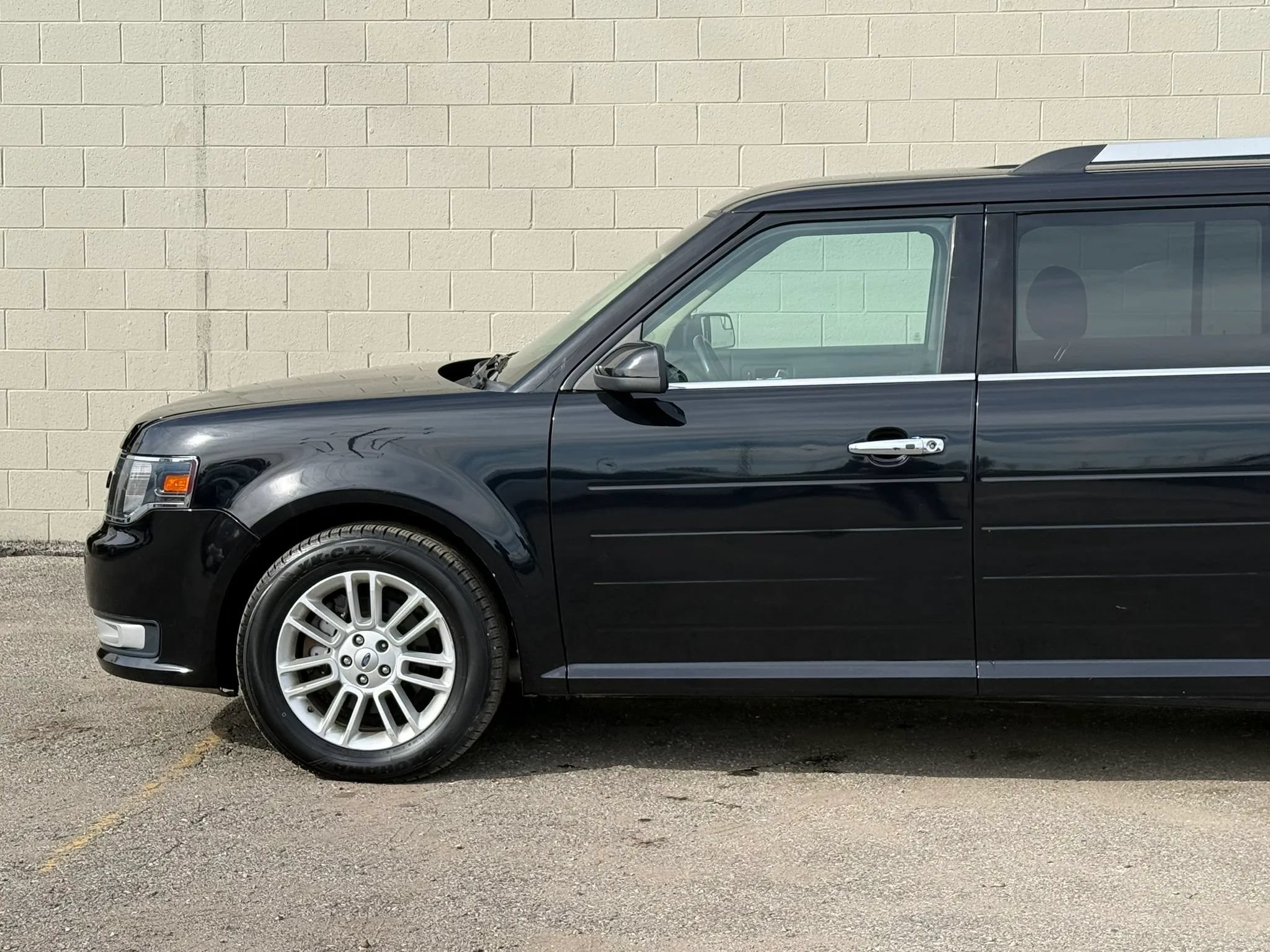 Used 2019 Ford Flex SEL w/ Class III Trailer Tow Package AWD/4WD image 3