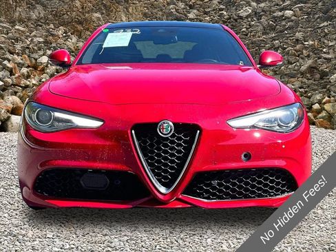 Used 2022 Alfa Romeo Giulia Ti w/ Active Assist Plus Package AWD/4WD image 3