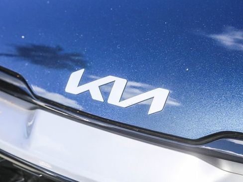 Used 2025 Kia Sportage EX w/ EX Premium Package image 7