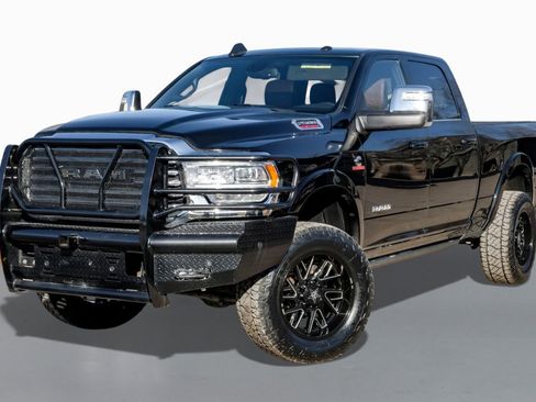 Used 2024 RAM 2500 Limited image 4