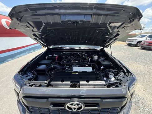 Used 2024 Toyota Tacoma TRD Off-Road AWD/4WD image 25