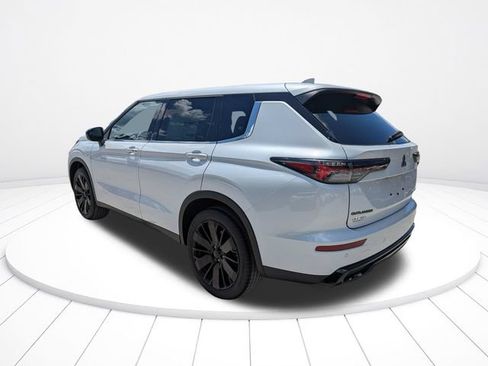 New 2026 Mitsubishi Outlander LE FWD image 6
