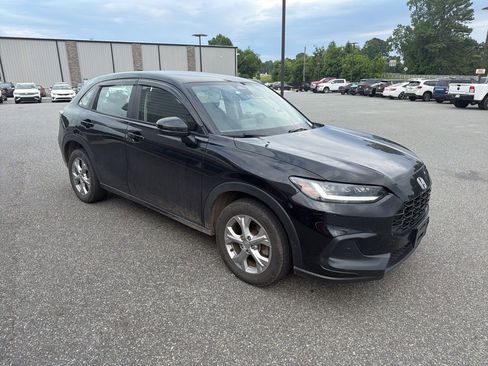 Used 2024 Honda HR-V LX image 9