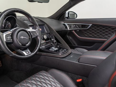 Used 2020 Jaguar F-TYPE SVR image 76