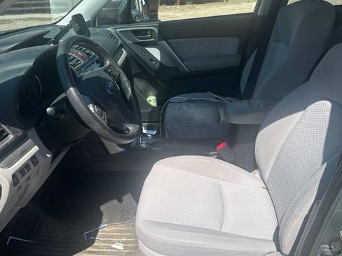 Used 2016 Subaru Forester 2.5i Premium AWD/4WD image 2